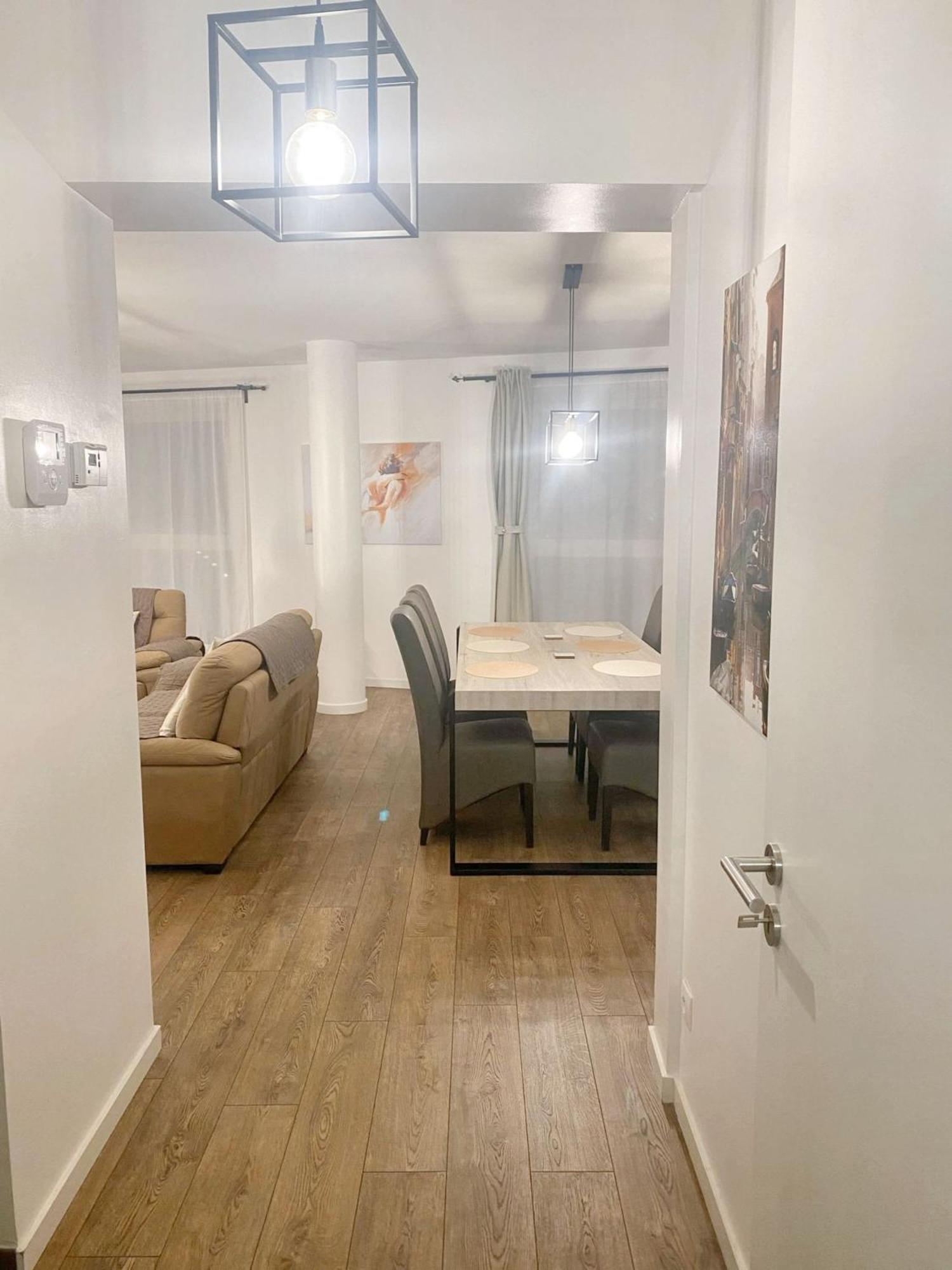 Modern Apartment In Cureghem Anderlecht 134 M² + Terrace Brüksel Dış mekan fotoğraf