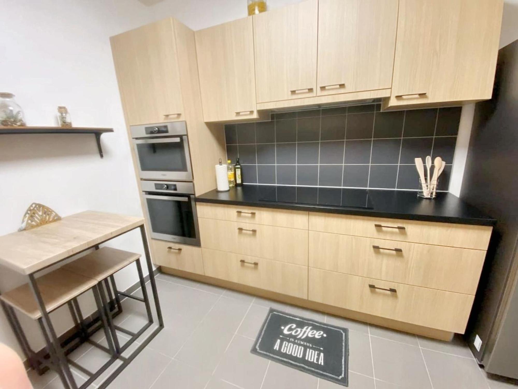 Modern Apartment In Cureghem Anderlecht 134 M² + Terrace Brüksel Dış mekan fotoğraf