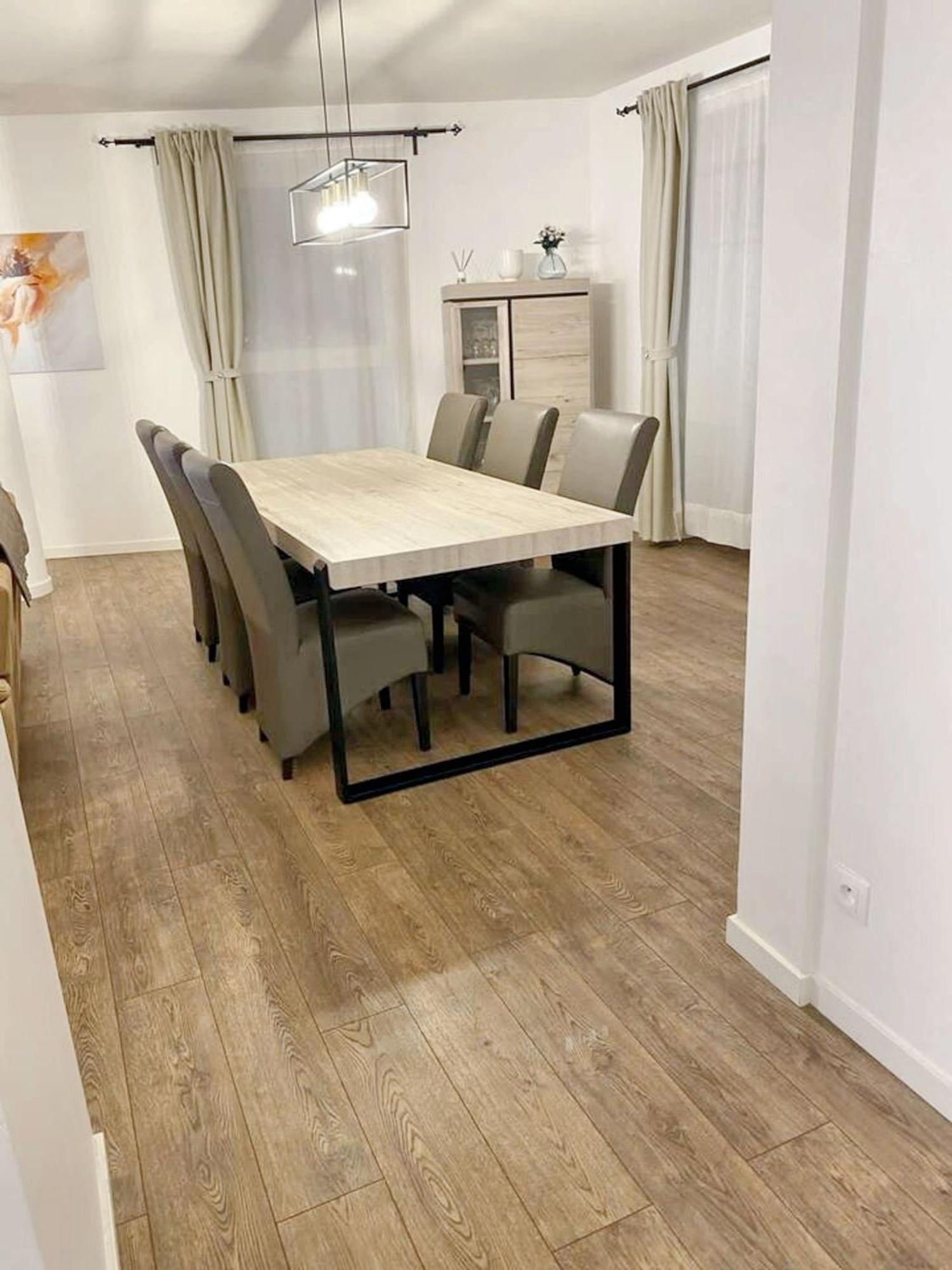 Modern Apartment In Cureghem Anderlecht 134 M² + Terrace Brüksel Dış mekan fotoğraf