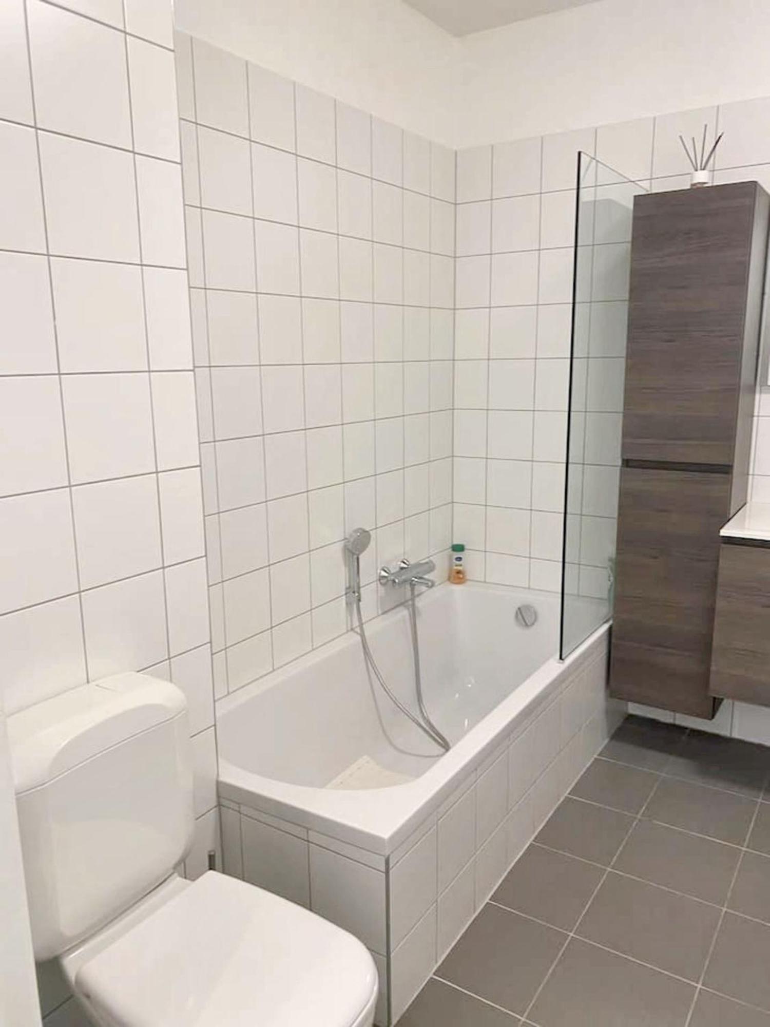 Modern Apartment In Cureghem Anderlecht 134 M² + Terrace Brüksel Dış mekan fotoğraf